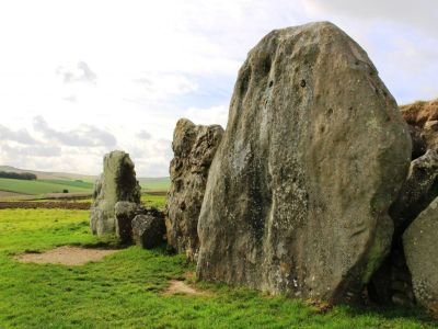 avebury west kennet long burrow